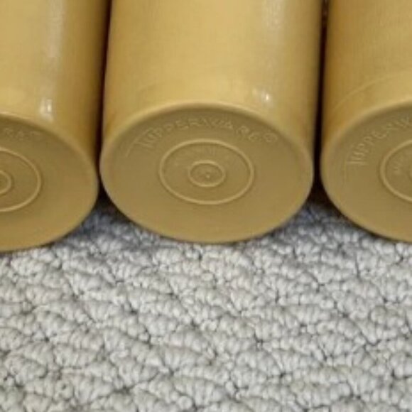 Tupperware Vintage Tupperware Set of 3 Yellow Tumblers Drinkware Perfect Cond. 3 - Picture 3 of 7